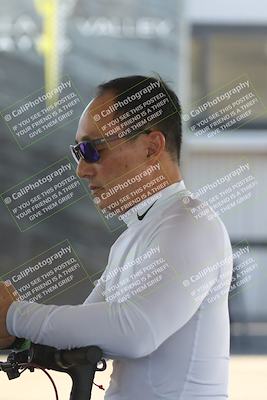 media/Oct-30-2025-Racers Edge (Thu) [[dabbdaf680]]/1-Around the Pits- Track Walk/